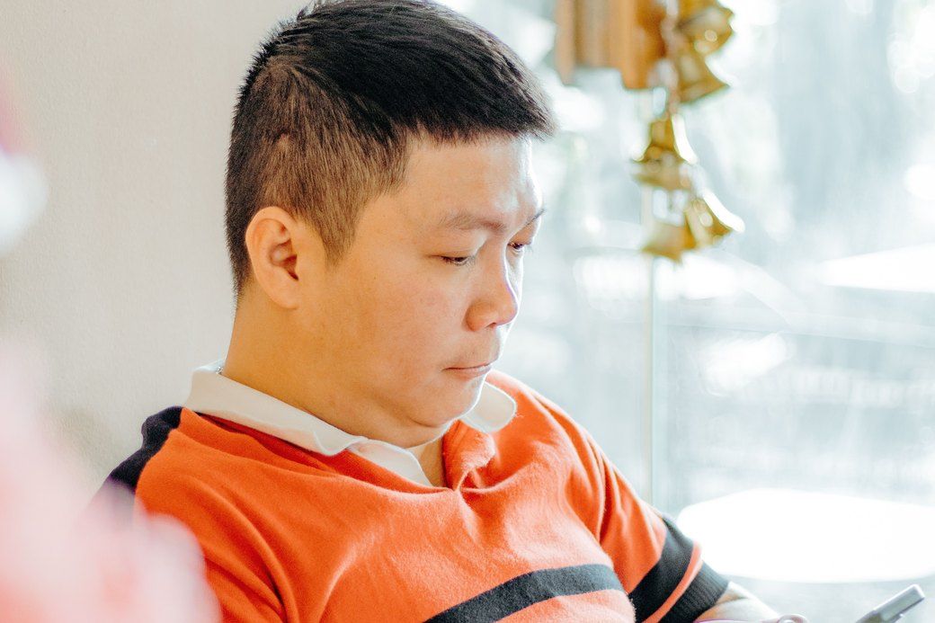 Tới ngày thứ ba mươi, việc dùng app đã thành nếp: mỗi sáng chỉ cần mở điện thoại là biết hôm nay có bao nhiêu khách, thu về bao nhiêu.