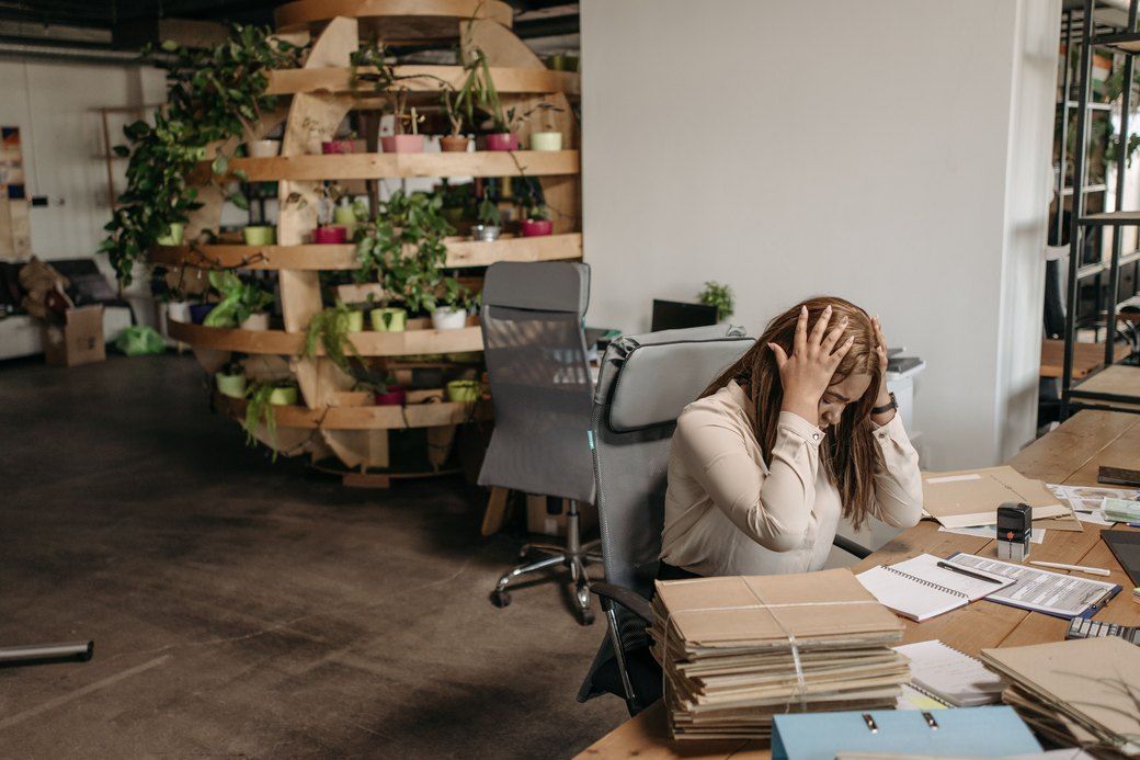 Khi trạng thái đơn chỉ nằm trên Excel và trí nhớ, người quản lý luôn biết tin trễ, và biết khi đã quá muộn để xử lý cho êm.